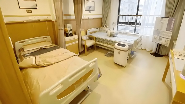"蚝区脱险有惊无险"!张朝阳诠释"人活着就要折腾"